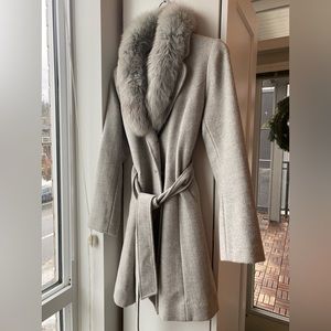 Wool grey jacket with fur trim